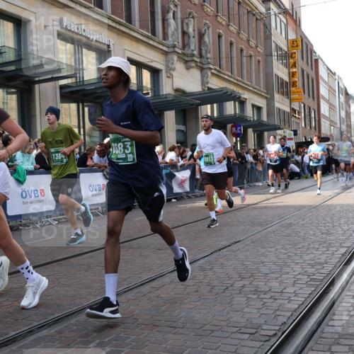 13.09.2026 - 21. swb-Marathon Bremen Strokosch-Dieckow http://msf.ph/oto/10344687 13.09.2026 13:29:24 Ziel 109, 124, 454, 716, 1073, 1173, 1243, 1581, 1861, 2076, 2289, 2742, 3030, 3320, 3618, 3667, 3908, 4115, 4524, 4575, 4576, 5244, 6006, 6127, 6384, 6690, 6725, 6930, 7079, 7093, 7384, 7426, 7649, 7884, 8267, 8481, 8594, 8612, 8771, 8831, 8899, 9049, 9534, 9747, 9770, 10013, 13031, 132, 303, 394, 596, 651, 745, 1083, 1365, 1387, 1545, 1823, 2023, 2070, 2301, 2867, 2957, 3258, 3721, 3796, 3846, 3912, 4541, 4590, 5036, 5599, 6103, 6499 meine-sportfotos.de