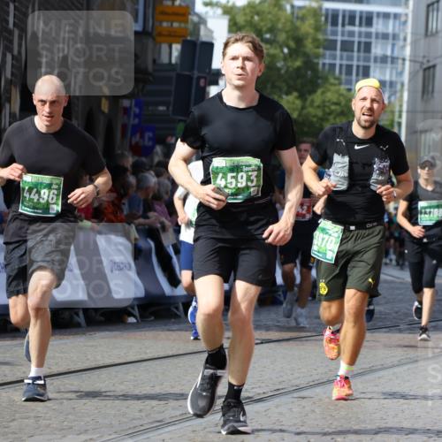 13.09.2026 - 21. swb-Marathon Bremen Strokosch-Dieckow http://msf.ph/oto/10344710 13.09.2026 13:27:40 Ziel 242, 593, 1373, 1574, 2345, 3273, 3385, 3496, 4558, 5220, 5290, 5358, 5616, 6071, 6288, 6306, 6776, 7110, 7849, 8219, 9159, 9343, 9760, 10112, 10113, 13147, 440, 488, 534, 762, 1456, 1932, 3135, 3576, 3970, 4106, 4133, 4265, 4496, 4744, 5462, 6067, 6468, 6522, 7042, 7138, 7358, 8351, 9067, 9494, 9727, 13198 meine-sportfotos.de