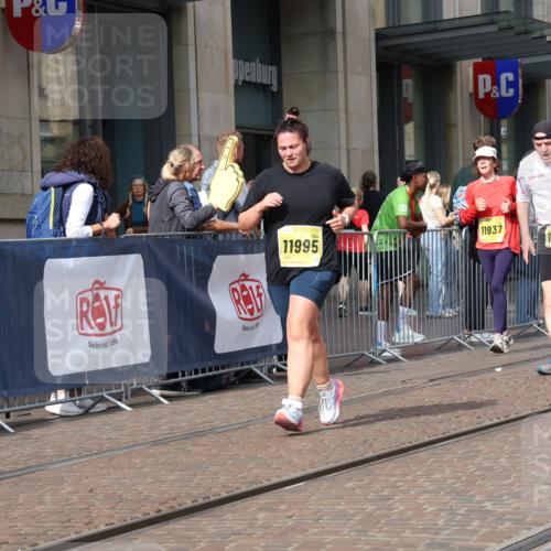 13.09.2026 - 21. swb-Marathon Bremen Strokosch-Dieckow http://msf.ph/oto/10344725 13.09.2026 11:09:15 Ziel 10234, 10386, 10417, 10424, 10556, 10664, 10694, 10696, 10712, 10769, 10785, 10823, 10981, 10990, 10991, 11192, 11225, 11882, 11883, 11914, 11915, 11937, 11995, 12322, 12409, 12474, 12532, 10217, 10314, 10321, 10455, 10570, 10630, 10664, 10686, 10694, 10983, 11011, 11074, 11091, 11138, 11304, 11531, 11578, 11764, 11812, 11905, 11915, 11987, 12155, 12192, 12337, 12491, 12554, 13607 meine-sportfotos.de