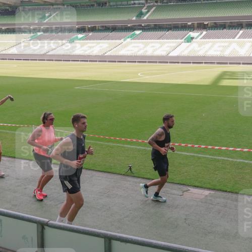 13.09.2026 - 21. swb-Marathon Bremen Michael Burmester http://msf.ph/oto/10344783 13.09.2026 13:30:32 Laufen im Stadion 122, 171, 224, 295, 297, 405, 422, 476, 639, 754, 767, 806, 840, 1114, 1217, 1242, 1270, 1314, 1529, 1615, 1633, 1634, 1775, 1810, 1811, 1886, 1983, 2216, 2238, 2242, 2249, 2263, 2326, 2368, 2372, 2436, 2449, 2546, 2615, 2629, 2637, 2643, 2677, 2719, 2738, 2740, 2830, 2869, 2871, 2877, 2918, 2952, 2994, 3020, 3053, 3094, 3101, 3129, 3227, 3274, 3286, 3361, 3401, 3563, 3605, 3723, 3758, 3873, 3876, 3898, 3918, 3929, 3965, 3971, 4011, 4056, 357 meine-sportfotos.de