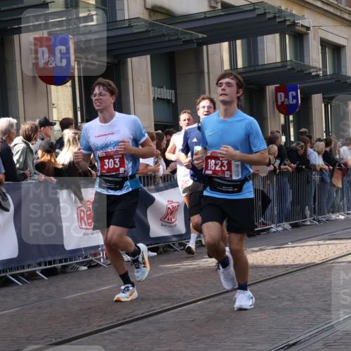 13.09.2026 - 21. swb-Marathon Bremen Strokosch-Dieckow http://msf.ph/oto/10344784 13.09.2026 13:29:26 Ziel 109, 124, 454, 716, 1073, 1173, 1243, 1581, 1861, 2076, 2289, 2742, 3030, 3320, 3618, 3667, 3908, 4115, 4524, 4575, 4576, 5244, 6006, 6127, 6384, 6725, 6930, 7079, 7093, 7384, 7426, 7884, 8267, 8481, 8594, 8612, 8771, 8899, 9049, 9534, 9747, 9770, 10013, 13031, 132, 303, 394, 596, 651, 745, 1083, 1365, 1387, 1545, 1823, 2023, 2070, 2301, 2742, 2867, 2957, 3258, 3721, 3796, 3846, 3912, 4541, 4590, 5036, 5599, 6103, 6499, 6690 meine-sportfotos.de