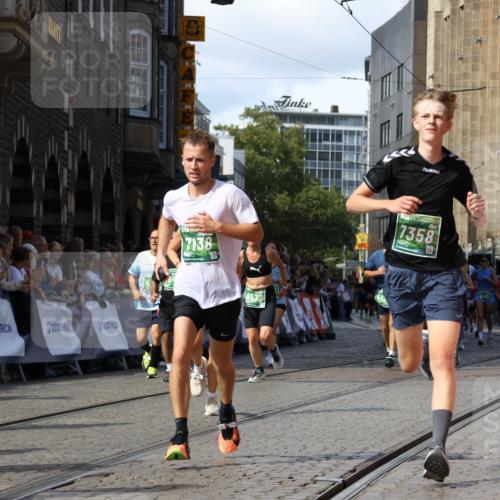 13.09.2026 - 21. swb-Marathon Bremen Strokosch-Dieckow http://msf.ph/oto/10344796 13.09.2026 13:27:45 Ziel 242, 323, 593, 940, 1006, 1373, 1574, 2345, 2668, 3273, 3385, 3496, 3521, 5081, 5220, 5290, 5358, 5616, 6071, 6288, 6306, 7110, 9343, 9760, 10113, 13147, 488, 534, 762, 1343, 1456, 3135, 3480, 3576, 4106, 4133, 4265, 4744, 5462, 6468, 6522, 7042, 8188, 8351, 9067, 9145, 13069, 13198 meine-sportfotos.de