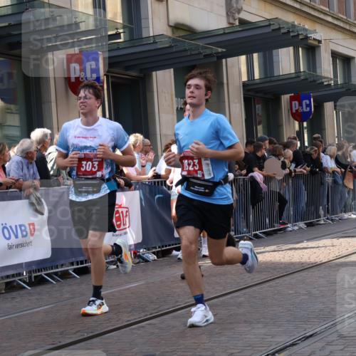 13.09.2026 - 21. swb-Marathon Bremen Strokosch-Dieckow http://msf.ph/oto/10344806 13.09.2026 13:29:26 Ziel 109, 124, 454, 716, 1073, 1173, 1243, 1581, 1861, 2076, 2289, 2742, 3030, 3320, 3618, 3667, 3908, 4115, 4524, 4575, 4576, 5244, 6006, 6127, 6384, 6725, 6930, 7079, 7093, 7384, 7426, 7884, 8267, 8481, 8594, 8612, 8771, 8899, 9049, 9534, 9747, 9770, 10013, 13031, 132, 303, 394, 596, 651, 745, 1083, 1365, 1387, 1545, 1823, 2023, 2070, 2301, 2742, 2867, 2957, 3258, 3721, 3796, 3846, 3912, 4541, 4590, 5036, 5599, 6103, 6499, 6690 meine-sportfotos.de