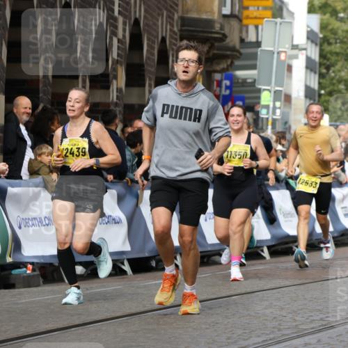13.09.2026 - 21. swb-Marathon Bremen Strokosch-Dieckow http://msf.ph/oto/10344819 13.09.2026 10:52:39 Ziel 10761, 10958, 11371, 11604, 11605, 11610, 11669, 12319, 13578, 10193, 10304, 10339, 10652, 10734, 10827, 11002, 11038, 11144, 11362, 11597, 12019, 12338, 12399 meine-sportfotos.de