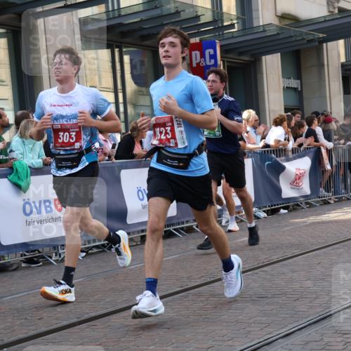 13.09.2026 - 21. swb-Marathon Bremen Strokosch-Dieckow http://msf.ph/oto/10344827 13.09.2026 13:29:27 Ziel 109, 124, 454, 716, 1073, 1173, 1243, 1581, 1759, 1861, 2076, 2289, 3030, 3320, 3618, 3667, 3908, 4115, 4524, 4575, 4576, 5244, 6006, 6127, 6384, 6725, 6930, 7079, 7093, 7384, 7426, 7884, 8267, 8481, 8594, 8612, 8771, 8899, 9049, 9534, 9747, 9770, 10013, 13031, 132, 303, 394, 596, 651, 745, 1083, 1365, 1387, 1545, 1823, 2023, 2070, 2076, 2301, 2742, 2867, 2957, 3258, 3721, 3796, 3846, 3912, 4541, 5036, 5244, 5599, 6103, 6499, 6690 meine-sportfotos.de