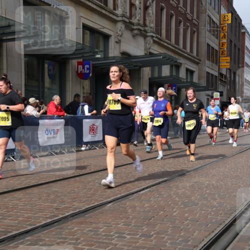 13.09.2026 - 21. swb-Marathon Bremen Strokosch-Dieckow http://msf.ph/oto/10344837 13.09.2026 11:09:17 Ziel 10234, 10386, 10417, 10424, 10556, 10696, 10712, 10769, 10785, 10823, 10981, 10990, 10991, 11192, 11225, 11883, 11914, 11937, 11995, 12322, 12409, 12474, 12532, 10217, 10314, 10321, 10455, 10570, 10630, 10664, 10686, 10694, 10983, 11011, 11091, 11138, 11304, 11531, 11578, 11764, 11812, 11882, 11905, 11915, 11987, 12155, 12192, 12337, 12491, 12554, 13607 meine-sportfotos.de