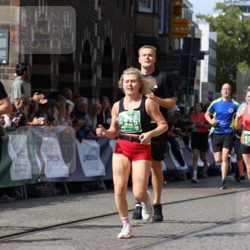 13.09.2026 - 21. swb-Marathon Bremen Strokosch-Dieckow http://msf.ph/oto/10344883 13.09.2026 13:32:20 Ziel 578, 846, 2310, 2934, 3205, 3946, 4030, 4566, 4797, 4979, 5325, 6116, 7242, 7526, 7790, 7818, 8048, 8247, 8610, 8970, 9016, 9640, 9785, 1687, 2292, 2293, 2910, 2992, 3354, 3402, 3429, 3441, 3878, 4263, 4380, 4471, 4835, 5281, 6518, 6593, 6760, 6781, 6900, 7173, 7990, 8957, 9040, 9151, 9175, 9719, 9779, 13208 meine-sportfotos.de