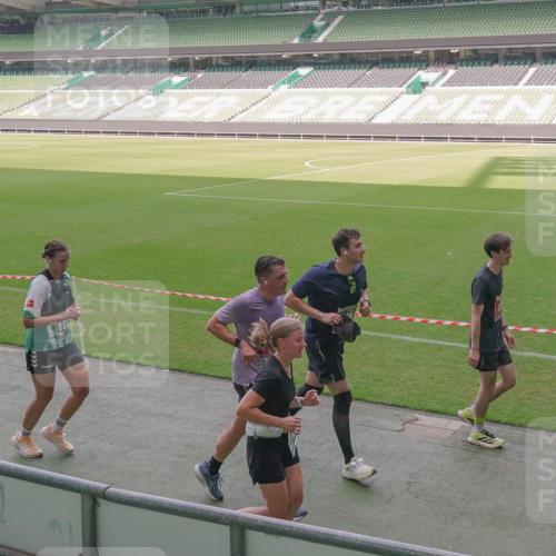 13.09.2026 - 21. swb-Marathon Bremen Michael Burmester http://msf.ph/oto/10344920 13.09.2026 13:30:50 Laufen im Stadion 122, 171, 224, 295, 297, 405, 487, 639, 767, 806, 840, 965, 1114, 1217, 1242, 1270, 1314, 1329, 1529, 1633, 1634, 1775, 1810, 1811, 1886, 1904, 1983, 2216, 2238, 2242, 2249, 2263, 2368, 2372, 2449, 2546, 2615, 2629, 2637, 2643, 2677, 2719, 2726, 2738, 2740, 2830, 2869, 2871, 2877, 2918, 2952, 2994, 3038, 3053, 3094, 3101, 3227, 3286, 3401, 3426, 3563, 3605, 3723, 3873, 3876, 3898, 3918, 3929, 3944, 4056, 357 meine-sportfotos.de