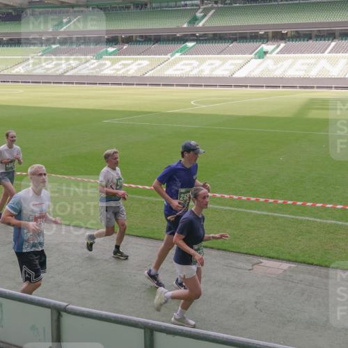 13.09.2026 - 21. swb-Marathon Bremen Michael Burmester http://msf.ph/oto/10344950 13.09.2026 13:30:54 Laufen im Stadion 122, 171, 224, 295, 297, 405, 487, 639, 767, 806, 840, 965, 1114, 1142, 1217, 1242, 1270, 1310, 1314, 1329, 1529, 1633, 1634, 1775, 1810, 1811, 1886, 1892, 1904, 1983, 2216, 2238, 2242, 2249, 2263, 2368, 2372, 2449, 2546, 2615, 2629, 2637, 2643, 2677, 2719, 2726, 2738, 2830, 2869, 2871, 2877, 2918, 2952, 2994, 3038, 3053, 3094, 3101, 3140, 3223, 3227, 3286, 3401, 3426, 3563, 3723, 3736, 3873, 3876, 3898, 3918, 3929, 3944, 4056, 357 meine-sportfotos.de