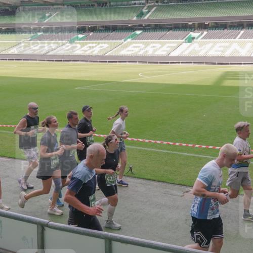 13.09.2026 - 21. swb-Marathon Bremen Michael Burmester http://msf.ph/oto/10344974 13.09.2026 13:30:55 Laufen im Stadion 122, 171, 224, 295, 297, 405, 487, 639, 767, 806, 840, 965, 1114, 1142, 1217, 1242, 1270, 1310, 1314, 1329, 1529, 1633, 1634, 1775, 1810, 1811, 1886, 1892, 1904, 1983, 2216, 2238, 2242, 2249, 2263, 2368, 2372, 2449, 2546, 2615, 2629, 2637, 2643, 2677, 2719, 2726, 2738, 2830, 2869, 2871, 2877, 2918, 2952, 2994, 3038, 3053, 3094, 3101, 3140, 3223, 3227, 3286, 3401, 3426, 3563, 3723, 3736, 3873, 3876, 3898, 3918, 3929, 3944, 4056, 357 meine-sportfotos.de