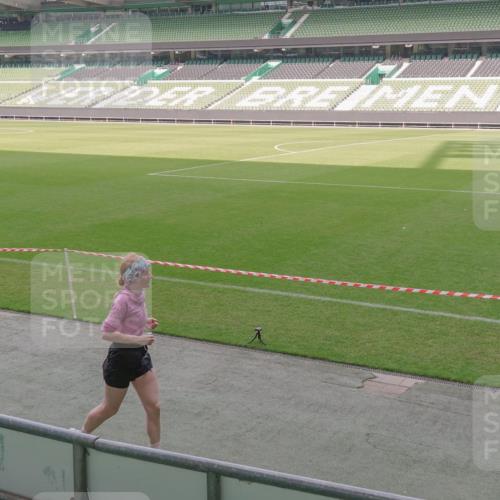13.09.2026 - 21. swb-Marathon Bremen Michael Burmester http://msf.ph/oto/10344989 13.09.2026 13:30:58 Laufen im Stadion 122, 171, 224, 295, 297, 405, 487, 639, 767, 806, 840, 965, 1114, 1142, 1217, 1242, 1270, 1310, 1314, 1329, 1529, 1633, 1634, 1775, 1810, 1811, 1886, 1892, 1904, 1983, 2216, 2238, 2242, 2249, 2263, 2368, 2372, 2449, 2546, 2615, 2629, 2637, 2643, 2677, 2719, 2726, 2738, 2830, 2869, 2871, 2877, 2918, 2952, 2994, 3038, 3053, 3094, 3101, 3140, 3223, 3227, 3286, 3401, 3426, 3563, 3723, 3736, 3873, 3876, 3898, 3918, 3929, 3944, 4056, 357 meine-sportfotos.de