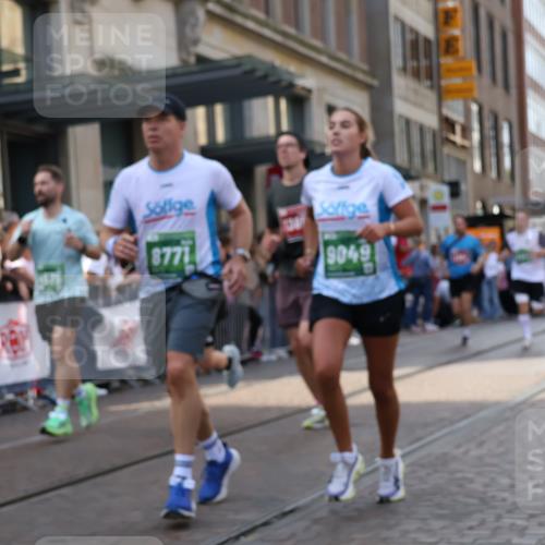 13.09.2026 - 21. swb-Marathon Bremen Strokosch-Dieckow http://msf.ph/oto/10345062 13.09.2026 13:29:32 Ziel 109, 124, 454, 716, 1073, 1173, 1205, 1581, 1653, 1759, 1780, 1848, 1861, 2126, 2289, 3190, 3320, 3618, 3667, 3908, 4115, 4524, 4575, 4576, 5198, 5631, 6006, 6127, 6725, 7079, 7093, 7384, 7884, 8110, 8267, 8470, 8481, 8594, 8612, 8771, 8899, 9049, 9104, 9534, 9747, 9770, 10013, 13031, 132, 303, 596, 651, 1083, 1243, 1365, 1387, 1545, 1823, 2023, 2076, 2301, 2742, 2867, 2957, 3030, 3258, 3721, 3796, 3846, 3912, 4541, 5036, 5244, 5599, 6103, 6384, 6499, 6690 meine-sportfotos.de