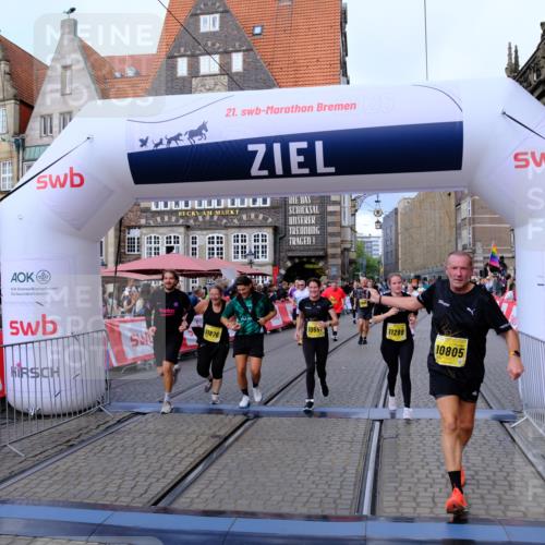 13.09.2026 - 21. swb-Marathon Bremen Tim E. http://msf.ph/oto/10345070 13.09.2026 11:15:06 Ziel 10271, 10519, 10557, 10705, 10752, 10776, 10805, 11085, 11097, 11098, 11186, 11288, 11408, 11645, 11673, 11876, 11974, 12191, 12193 meine-sportfotos.de