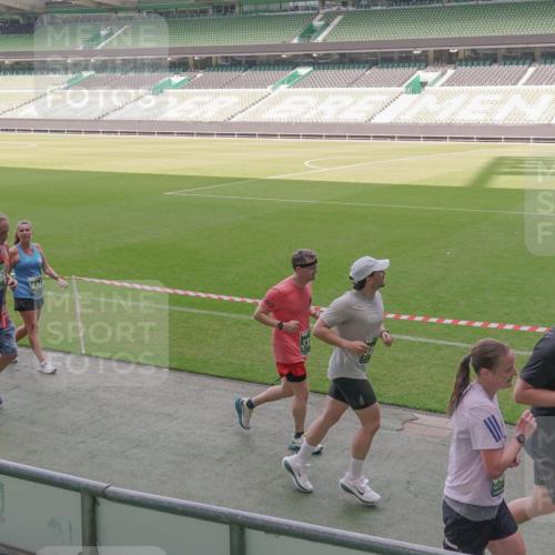 13.09.2026 - 21. swb-Marathon Bremen Michael Burmester http://msf.ph/oto/10345092 13.09.2026 13:31:15 Laufen im Stadion 122, 224, 295, 297, 386, 405, 487, 617, 639, 767, 806, 840, 965, 1114, 1142, 1310, 1314, 1326, 1329, 1529, 1633, 1634, 1775, 1801, 1810, 1811, 1869, 1892, 1904, 1983, 2216, 2242, 2249, 2263, 2344, 2368, 2372, 2449, 2615, 2629, 2637, 2643, 2677, 2719, 2726, 2738, 2869, 2871, 2877, 2918, 2945, 2952, 2994, 3038, 3094, 3101, 3140, 3223, 3227, 3379, 3401, 3426, 3572, 3644, 3723, 3736, 3873, 3876, 3918, 3929, 3944, 4056, 357 meine-sportfotos.de