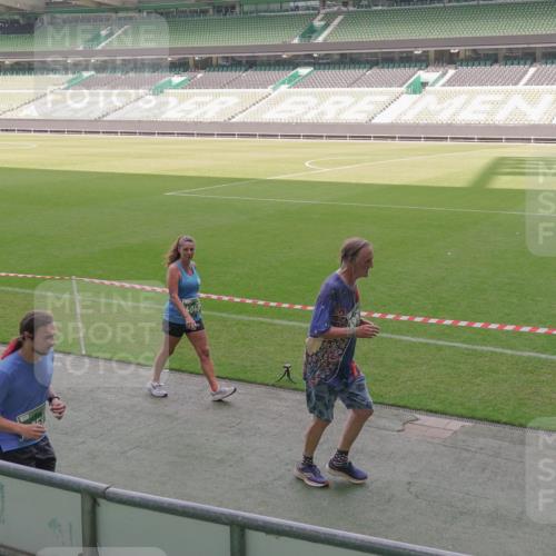 13.09.2026 - 21. swb-Marathon Bremen Michael Burmester http://msf.ph/oto/10345103 13.09.2026 13:31:17 Laufen im Stadion 122, 224, 295, 297, 386, 405, 487, 617, 639, 767, 806, 840, 965, 1114, 1142, 1310, 1314, 1326, 1329, 1529, 1633, 1634, 1775, 1801, 1810, 1811, 1869, 1892, 1904, 1983, 2216, 2242, 2249, 2253, 2344, 2368, 2372, 2449, 2615, 2629, 2637, 2643, 2677, 2719, 2726, 2738, 2869, 2871, 2877, 2918, 2945, 2952, 2994, 3038, 3094, 3101, 3140, 3223, 3227, 3379, 3401, 3426, 3572, 3644, 3723, 3736, 3873, 3876, 3918, 3929, 3944, 4056, 357 meine-sportfotos.de