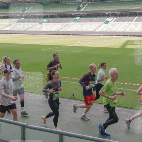 13.09.2026 - 21. swb-Marathon Bremen Michael Burmester http://msf.ph/oto/10345142 13.09.2026 13:31:26 Laufen im Stadion 122, 224, 295, 297, 344, 386, 405, 487, 617, 639, 806, 840, 965, 1114, 1142, 1310, 1314, 1326, 1329, 1427, 1529, 1775, 1801, 1810, 1811, 1869, 1892, 1897, 1904, 1983, 2216, 2242, 2249, 2253, 2270, 2344, 2368, 2372, 2615, 2629, 2637, 2643, 2677, 2719, 2726, 2869, 2871, 2877, 2918, 2945, 2952, 2994, 3038, 3094, 3101, 3140, 3223, 3227, 3379, 3401, 3426, 3572, 3644, 3723, 3736, 3746, 3873, 3876, 3918, 3944, 357 meine-sportfotos.de