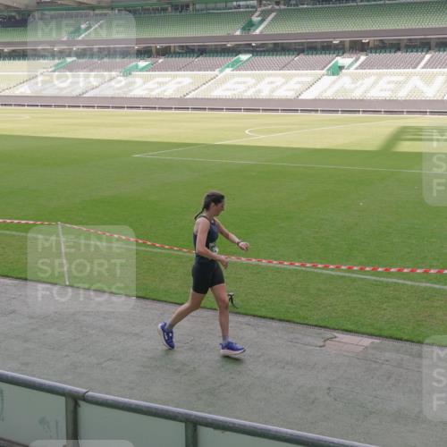 13.09.2026 - 21. swb-Marathon Bremen Michael Burmester http://msf.ph/oto/10345165 13.09.2026 13:31:29 Laufen im Stadion 122, 224, 295, 297, 344, 386, 405, 487, 617, 639, 806, 840, 965, 1114, 1133, 1142, 1310, 1314, 1326, 1329, 1427, 1529, 1775, 1801, 1810, 1811, 1869, 1892, 1897, 1904, 1983, 2216, 2242, 2249, 2253, 2270, 2344, 2368, 2372, 2615, 2629, 2637, 2643, 2677, 2719, 2726, 2869, 2871, 2877, 2918, 2945, 2952, 2994, 3038, 3094, 3101, 3140, 3223, 3227, 3379, 3401, 3426, 3572, 3644, 3723, 3736, 3746, 3873, 3876, 3918, 3944, 357 meine-sportfotos.de