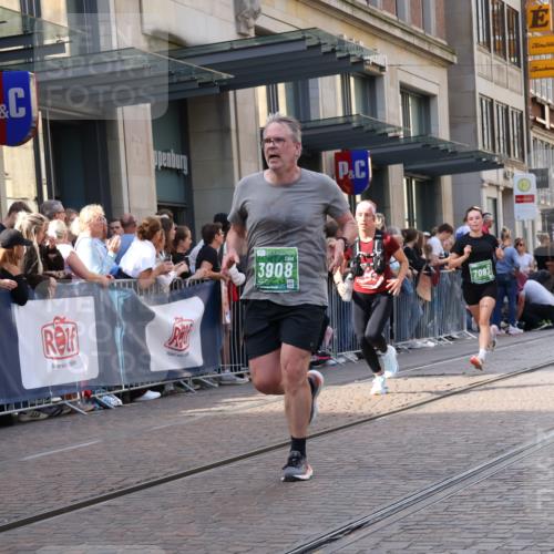 13.09.2026 - 21. swb-Marathon Bremen Strokosch-Dieckow http://msf.ph/oto/10345201 13.09.2026 13:29:38 Ziel 109, 124, 454, 716, 1073, 1173, 1205, 1308, 1611, 1653, 1759, 1780, 1848, 1861, 2126, 2289, 3190, 3320, 3618, 3667, 3908, 4115, 4524, 4575, 5039, 5198, 5348, 5631, 6127, 6225, 6720, 6725, 6942, 6992, 6994, 7079, 7093, 7609, 7932, 8110, 8115, 8267, 8470, 8612, 8771, 8899, 9049, 9104, 9125, 9534, 124, 132, 596, 651, 1083, 1243, 1365, 1387, 1581, 2076, 2289, 2301, 2742, 2957, 3030, 3258, 3721, 3846, 3912, 4541, 4576, 5244, 5599, 6006, 6103, 6384, 6499, 6690, 7079, 7884, 8481 meine-sportfotos.de