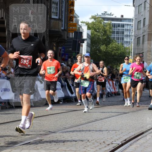 13.09.2026 - 21. swb-Marathon Bremen Strokosch-Dieckow http://msf.ph/oto/10345246 13.09.2026 13:27:51 Ziel 242, 323, 593, 857, 940, 1006, 1373, 1574, 2345, 2668, 2686, 3013, 3460, 3496, 3521, 4421, 4593, 5081, 5220, 5290, 5358, 5557, 5616, 6306, 7110, 488, 1343, 1456, 3480, 3576, 4265, 5462, 6468, 7926, 8188, 8656, 9067, 9145, 13069 meine-sportfotos.de