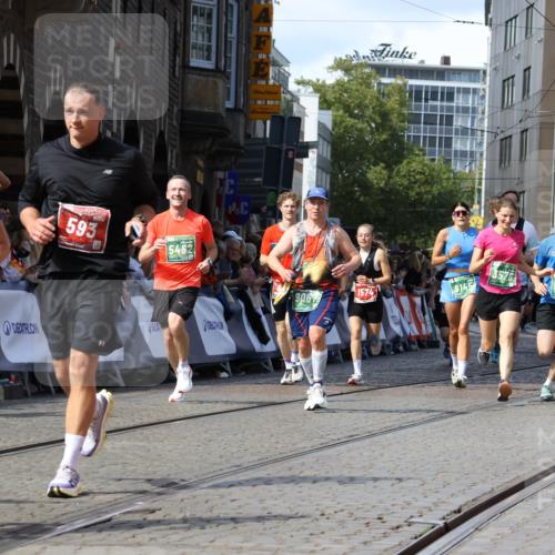 13.09.2026 - 21. swb-Marathon Bremen Strokosch-Dieckow http://msf.ph/oto/10345273 13.09.2026 13:27:51 Ziel 242, 323, 593, 857, 940, 1006, 1373, 1574, 2345, 2668, 2686, 3013, 3460, 3496, 3521, 4421, 4593, 5081, 5220, 5290, 5358, 5557, 5616, 6306, 7110, 488, 1343, 1456, 3480, 3576, 4265, 5462, 6468, 7926, 8188, 8656, 9067, 9145, 13069 meine-sportfotos.de