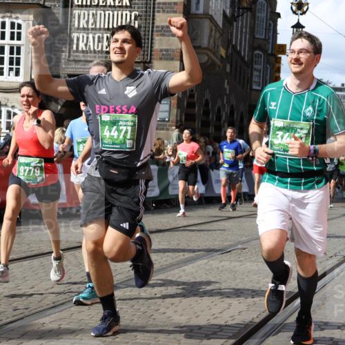 13.09.2026 - 21. swb-Marathon Bremen Strokosch-Dieckow http://msf.ph/oto/10345322 13.09.2026 13:32:24 Ziel 2310, 2934, 3946, 4566, 4797, 4979, 5628, 6116, 6475, 7182, 7526, 7818, 8048, 8247, 8610, 8970, 9394, 9640, 13182, 1437, 1687, 2292, 2293, 2611, 2992, 3354, 3429, 3878, 4263, 4323, 4380, 4862, 5281, 5398, 6518, 6583, 6593, 6760, 7173, 7990, 8957, 9040, 9175, 13208 meine-sportfotos.de