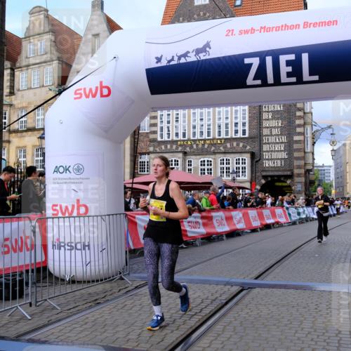 13.09.2026 - 21. swb-Marathon Bremen Tim E. http://msf.ph/oto/10345419 13.09.2026 11:15:36 Ziel 10606, 11424, 11990 meine-sportfotos.de