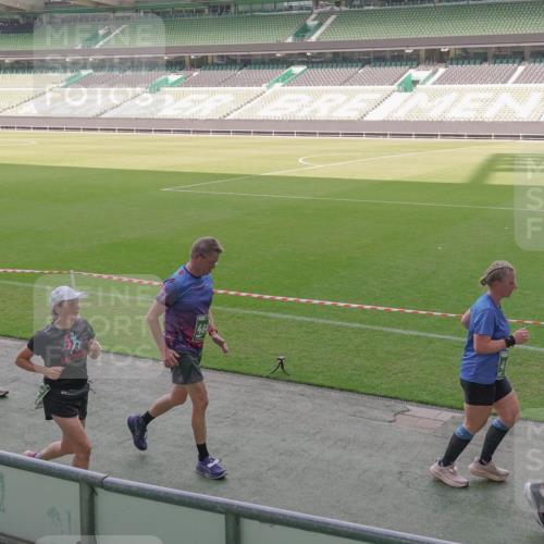 13.09.2026 - 21. swb-Marathon Bremen Michael Burmester http://msf.ph/oto/10345472 13.09.2026 13:32:23 Laufen im Stadion 295, 344, 350, 386, 487, 490, 617, 690, 786, 787, 840, 965, 1133, 1142, 1292, 1310, 1314, 1326, 1329, 1377, 1427, 1591, 1592, 1775, 1801, 1869, 1892, 1897, 1904, 1923, 2077, 2230, 2231, 2253, 2270, 2274, 2320, 2344, 2374, 2456, 2514, 2523, 2539, 2556, 2616, 2630, 2643, 2649, 2677, 2726, 2769, 2848, 2877, 2945, 2952, 3014, 3038, 3094, 3140, 3223, 3350, 3379, 3401, 3426, 3572, 3601, 3644, 3723, 3736, 3746, 3901, 3918, 3944 meine-sportfotos.de