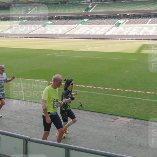 13.09.2026 - 21. swb-Marathon Bremen Michael Burmester http://msf.ph/oto/10345520 13.09.2026 13:32:32 Laufen im Stadion 155, 295, 344, 350, 386, 487, 490, 617, 690, 786, 787, 840, 965, 1001, 1051, 1133, 1142, 1292, 1310, 1314, 1326, 1329, 1377, 1427, 1591, 1592, 1801, 1869, 1892, 1897, 1904, 1923, 2077, 2132, 2226, 2230, 2231, 2253, 2270, 2274, 2320, 2344, 2374, 2456, 2514, 2523, 2539, 2556, 2616, 2630, 2649, 2677, 2726, 2769, 2848, 2945, 2952, 3014, 3038, 3094, 3140, 3223, 3350, 3379, 3426, 3572, 3601, 3644, 3723, 3736, 3746, 3901, 3918, 3944 meine-sportfotos.de