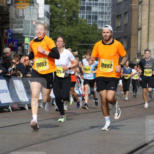 13.09.2026 - 21. swb-Marathon Bremen Strokosch-Dieckow http://msf.ph/oto/10345581 13.09.2026 10:52:51 Ziel 10193, 10761, 10812, 10906, 10958, 11109, 11144, 11350, 11362, 11604, 11605, 11669, 12361, 12439, 12533, 10284, 10304, 10714, 10863, 11238, 11282, 11386, 11575, 11766, 12019, 12369, 12398 meine-sportfotos.de