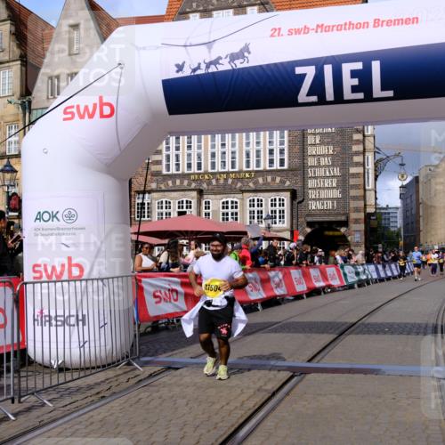 13.09.2026 - 21. swb-Marathon Bremen Tim E. http://msf.ph/oto/10345591 13.09.2026 11:15:50 Ziel 10606, 11504, 12137 meine-sportfotos.de