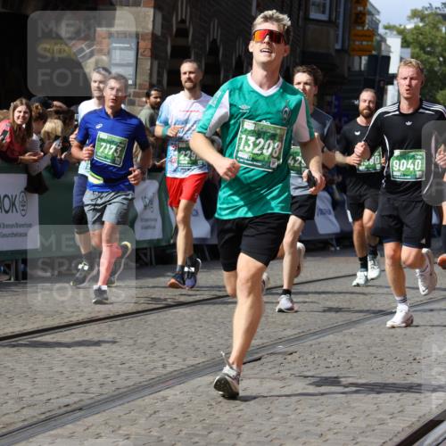 13.09.2026 - 21. swb-Marathon Bremen Strokosch-Dieckow http://msf.ph/oto/10345631 13.09.2026 13:32:26 Ziel 1369, 2310, 2934, 3946, 4566, 4797, 4979, 5628, 6116, 6258, 6475, 6875, 7182, 7526, 7818, 8610, 9394, 9640, 13029, 13182, 1437, 1687, 2292, 2293, 2611, 2992, 3354, 3429, 3878, 3895, 4263, 4323, 4380, 4862, 5398, 6583, 6593, 6760, 7173, 7466, 7758, 7990, 8344, 8957, 9040, 9175 meine-sportfotos.de