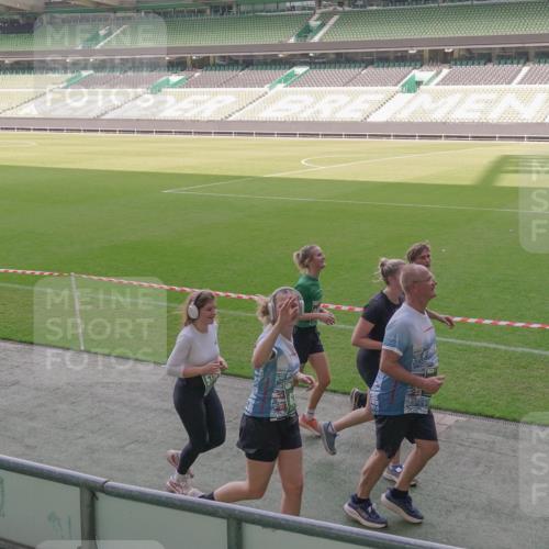 13.09.2026 - 21. swb-Marathon Bremen Michael Burmester http://msf.ph/oto/10345682 13.09.2026 13:32:56 Laufen im Stadion 155, 344, 350, 386, 490, 594, 617, 690, 765, 786, 787, 1001, 1051, 1133, 1142, 1292, 1310, 1326, 1377, 1427, 1591, 1592, 1760, 1801, 1869, 1892, 1897, 1904, 1923, 2077, 2132, 2226, 2230, 2231, 2253, 2270, 2274, 2320, 2344, 2374, 2399, 2400, 2456, 2514, 2515, 2523, 2539, 2556, 2616, 2630, 2649, 2718, 2769, 2848, 2945, 2982, 3014, 3140, 3223, 3350, 3379, 3443, 3503, 3572, 3601, 3614, 3644, 3736, 3746, 3797, 3901, 3911, 3944, 3952 meine-sportfotos.de