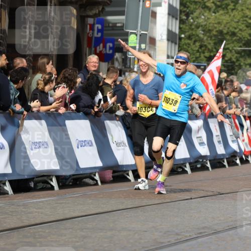 13.09.2026 - 21. swb-Marathon Bremen Strokosch-Dieckow http://msf.ph/oto/10345733 13.09.2026 10:52:58 Ziel 10193, 10339, 10652, 10761, 10812, 10827, 10906, 10958, 11002, 11109, 11144, 11350, 11362, 11597, 11604, 11605, 12338, 12361, 12399, 12439, 12533, 10284, 10585, 10714, 11012, 11238, 11282, 11575, 12170, 12369, 12398 meine-sportfotos.de