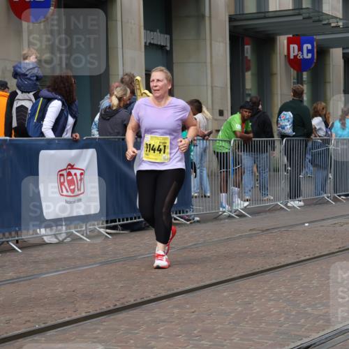 13.09.2026 - 21. swb-Marathon Bremen Strokosch-Dieckow http://msf.ph/oto/10345744 13.09.2026 11:09:48 Ziel 10299, 10435, 10751, 10963, 11119, 11383, 11441, 11725, 11732, 11933, 12117, 12207, 12293, 10234, 10386, 10417, 10424, 10645, 10696, 10712, 10737, 10785, 10990, 10991, 11192, 11383, 11437, 11937, 12409, 12449, 12474, 12532 meine-sportfotos.de