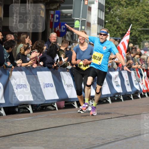 13.09.2026 - 21. swb-Marathon Bremen Strokosch-Dieckow http://msf.ph/oto/10345746 13.09.2026 10:52:58 Ziel 10193, 10339, 10652, 10761, 10812, 10827, 10906, 10958, 11002, 11109, 11144, 11350, 11362, 11597, 11604, 11605, 12338, 12361, 12399, 12439, 12533, 10284, 10585, 10714, 11012, 11238, 11282, 11575, 12170, 12369, 12398 meine-sportfotos.de