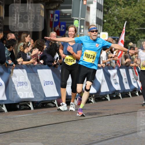 13.09.2026 - 21. swb-Marathon Bremen Strokosch-Dieckow http://msf.ph/oto/10345853 13.09.2026 10:52:58 Ziel 10193, 10339, 10652, 10761, 10812, 10827, 10906, 10958, 11002, 11109, 11144, 11350, 11362, 11597, 11604, 11605, 12338, 12361, 12399, 12439, 12533, 10284, 10585, 10714, 11012, 11238, 11282, 11575, 12170, 12369, 12398 meine-sportfotos.de