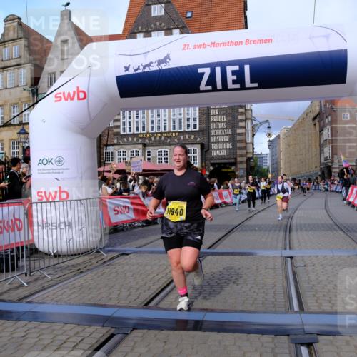 13.09.2026 - 21. swb-Marathon Bremen Tim E. http://msf.ph/oto/10345886 13.09.2026 11:16:10 Ziel 10474, 10572, 10665, 10900, 11217, 11307, 11549, 11613, 11778, 11897, 11940, 12046, 12137, 12306 meine-sportfotos.de