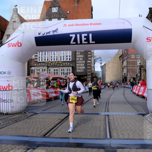 13.09.2026 - 21. swb-Marathon Bremen Tim E. http://msf.ph/oto/10345931 13.09.2026 11:16:13 Ziel 10474, 10665, 10900, 11217, 11307, 11549, 11613, 11778, 11897, 11940, 12046, 12306 meine-sportfotos.de