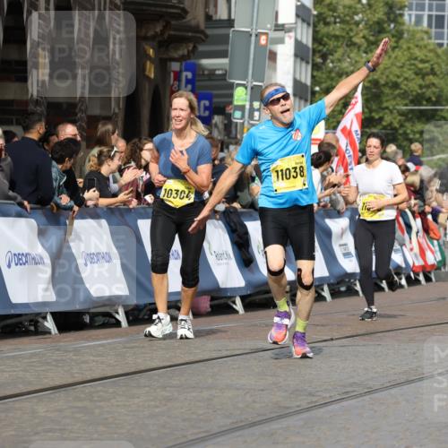 13.09.2026 - 21. swb-Marathon Bremen Strokosch-Dieckow http://msf.ph/oto/10345958 13.09.2026 10:52:59 Ziel 10193, 10339, 10652, 10734, 10812, 10827, 10906, 10958, 11002, 11109, 11144, 11350, 11362, 11597, 11604, 11605, 12338, 12361, 12399, 12439, 12533, 10284, 10585, 10714, 11012, 11282, 11575, 12170, 12369, 12398 meine-sportfotos.de
