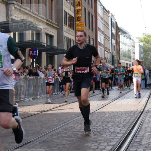 13.09.2026 - 21. swb-Marathon Bremen Strokosch-Dieckow http://msf.ph/oto/10346078 13.09.2026 13:30:06 Ziel 625, 881, 1067, 1909, 1938, 2265, 2364, 2900, 3163, 3164, 3425, 4058, 4206, 4332, 4415, 4425, 4748, 4763, 5506, 5551, 5615, 6347, 6988, 7184, 7253, 7567, 7645, 7821, 7966, 8090, 8105, 8116, 8117, 8169, 8314, 8441, 8494, 8762, 8878, 8966, 9011, 9015, 9108, 9412, 9529, 9695, 9825, 109, 454, 716, 1073, 1173, 1205, 1308, 1611, 1653, 1759, 1780, 1848, 1861, 2126, 3190, 3320, 3618, 3667, 3908, 4115, 4524, 4575, 5039, 5198, 5348, 5631, 6127, 6225, 6720, 7093, 8267, 8899, 9049 meine-sportfotos.de