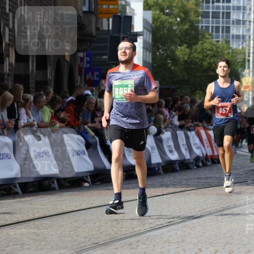 13.09.2026 - 21. swb-Marathon Bremen Strokosch-Dieckow http://msf.ph/oto/10346118 13.09.2026 13:28:00 Ziel 323, 440, 534, 762, 857, 940, 1006, 1574, 1932, 2345, 2668, 2686, 3013, 3135, 3460, 3521, 3970, 4421, 4496, 4593, 4744, 5081, 5557, 6067, 7042, 7138, 7358, 8351, 9494, 9727, 13198, 3114, 3334, 4506, 5360, 5889, 6182, 7926, 8656, 9167, 9168, 9543, 9738, 9881 meine-sportfotos.de