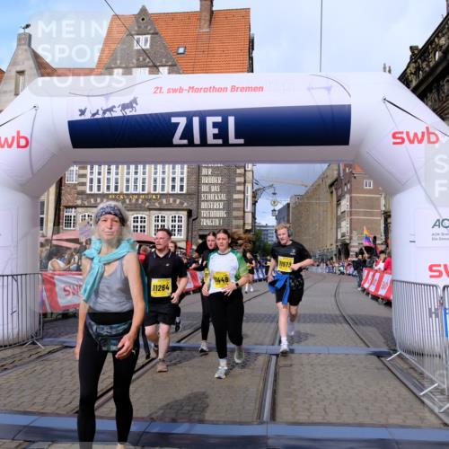 13.09.2026 - 21. swb-Marathon Bremen Tim E. http://msf.ph/oto/10346155 13.09.2026 11:16:33 Ziel 10242, 11026, 11081, 11139, 11181, 11200, 11264, 11385, 11448, 11573, 11768, 12057, 12151, 12539, 13508 meine-sportfotos.de