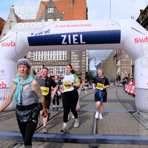 13.09.2026 - 21. swb-Marathon Bremen Tim E. http://msf.ph/oto/10346176 13.09.2026 11:16:34 Ziel 10242, 11026, 11081, 11139, 11181, 11200, 11264, 11385, 11448, 11573, 11768, 12057, 12151, 12539, 13508 meine-sportfotos.de