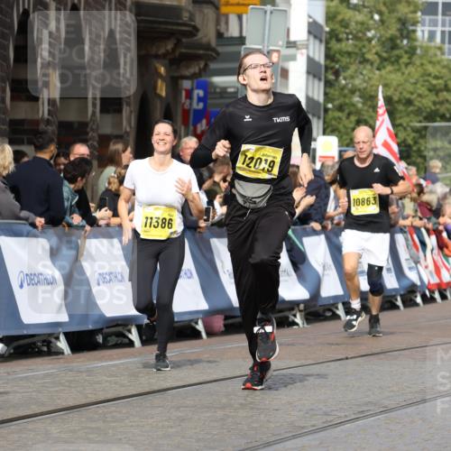 13.09.2026 - 21. swb-Marathon Bremen Strokosch-Dieckow http://msf.ph/oto/10346206 13.09.2026 10:53:01 Ziel 10193, 10339, 10652, 10734, 10812, 10827, 10906, 11002, 11038, 11109, 11144, 11350, 11362, 11597, 12338, 12361, 12399, 12439, 12533, 10284, 10448, 10585, 11012, 11282, 12170, 12398, 12461 meine-sportfotos.de