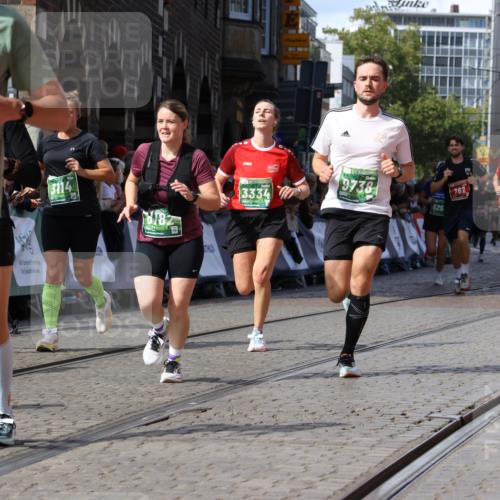 13.09.2026 - 21. swb-Marathon Bremen Strokosch-Dieckow http://msf.ph/oto/10346579 13.09.2026 13:28:10 Ziel 440, 488, 534, 762, 1456, 1932, 2686, 3013, 3135, 3480, 3576, 3970, 4106, 4133, 4265, 4496, 4593, 4744, 5462, 6067, 6468, 6522, 7042, 7138, 7358, 8188, 8351, 9067, 9145, 9494, 9727, 13069, 13198, 178, 210, 1380, 1460, 2047, 2977, 3114, 3294, 3334, 3597, 4506, 5250, 5889, 6182, 8429, 8570, 9064, 9549, 9738 meine-sportfotos.de