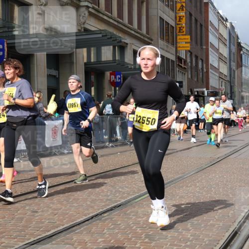 13.09.2026 - 21. swb-Marathon Bremen Strokosch-Dieckow http://msf.ph/oto/10346750 13.09.2026 11:10:18 Ziel 10002, 10169, 10247, 10422, 10461, 10462, 10706, 10719, 10768, 10791, 10890, 10911, 11047, 11283, 11298, 11300, 11309, 11327, 11513, 11583, 11736, 11846, 11957, 11982, 12183, 12227, 12454, 12550, 10299, 10361, 10362, 10706, 10751, 10963, 11080, 11119, 11382, 11725, 11732, 11933, 12117, 12207, 12293 meine-sportfotos.de
