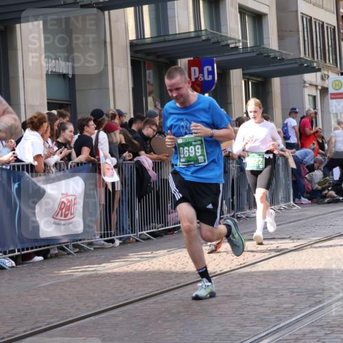 13.09.2026 - 21. swb-Marathon Bremen Strokosch-Dieckow http://msf.ph/oto/10346776 13.09.2026 13:30:26 Ziel 244, 625, 800, 834, 1067, 1533, 1771, 1841, 1926, 1941, 2369, 2452, 2723, 2985, 3425, 4206, 4251, 4332, 4342, 4415, 4425, 4748, 4757, 4920, 5506, 5551, 5600, 5681, 5802, 5822, 5900, 6134, 6343, 6347, 6523, 6988, 7012, 7253, 7567, 7645, 8616, 8966, 9011, 9290, 9507, 9653, 9692, 9695, 9699, 9767, 9825, 13090, 13215, 881, 1067, 1909, 1938, 2265, 2364, 2900, 3163, 3164, 3425, 4058, 4415, 4763, 5506, 5615, 6225, 7821, 8090, 8169, 8314, 8494 meine-sportfotos.de