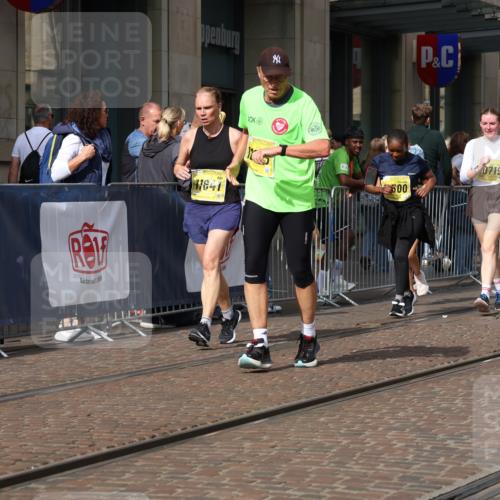 13.09.2026 - 21. swb-Marathon Bremen Strokosch-Dieckow http://msf.ph/oto/10346819 13.09.2026 11:10:20 Ziel 10002, 10247, 10422, 10461, 10462, 10719, 10768, 10791, 10911, 11047, 11283, 11298, 11300, 11309, 11327, 11465, 11513, 11583, 11736, 11846, 11982, 12183, 12227, 12454, 10169, 10299, 10361, 10362, 10706, 10751, 10890, 10963, 11080, 11382, 11725, 11732, 11933, 11957, 12117, 12207, 12293, 12550 meine-sportfotos.de