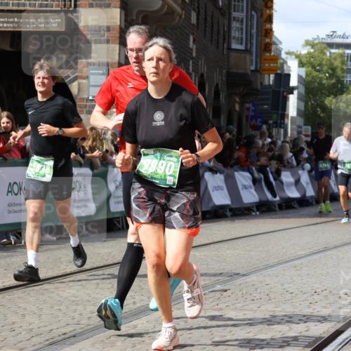 13.09.2026 - 21. swb-Marathon Bremen Strokosch-Dieckow http://msf.ph/oto/10346872 13.09.2026 13:32:33 Ziel 287, 1369, 2310, 2910, 3402, 3441, 3650, 3922, 4057, 4471, 4566, 4655, 4797, 4835, 5628, 6258, 6475, 6857, 6875, 7150, 7182, 7553, 7572, 7818, 8632, 9198, 9283, 9394, 9779, 13029, 13182, 13244, 1437, 2611, 3354, 3878, 3895, 4323, 4862, 5009, 5398, 5581, 5657, 6583, 6718, 7016, 7466, 7758, 8344, 8367, 8506, 13232 meine-sportfotos.de