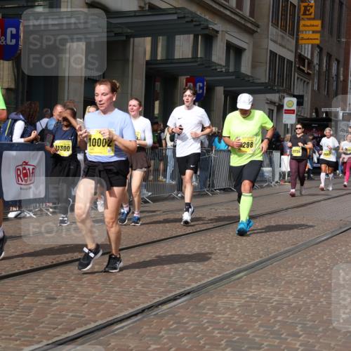13.09.2026 - 21. swb-Marathon Bremen Strokosch-Dieckow http://msf.ph/oto/10346907 13.09.2026 11:10:22 Ziel 10002, 10148, 10247, 10422, 10461, 10462, 10719, 10768, 10791, 10911, 11047, 11283, 11298, 11300, 11309, 11327, 11335, 11465, 11513, 11583, 11736, 11756, 11846, 11982, 12183, 12227, 12454, 10169, 10361, 10362, 10706, 10751, 10890, 10963, 11080, 11382, 11725, 11732, 11933, 11957, 11982, 12117, 12207, 12293, 12550 meine-sportfotos.de